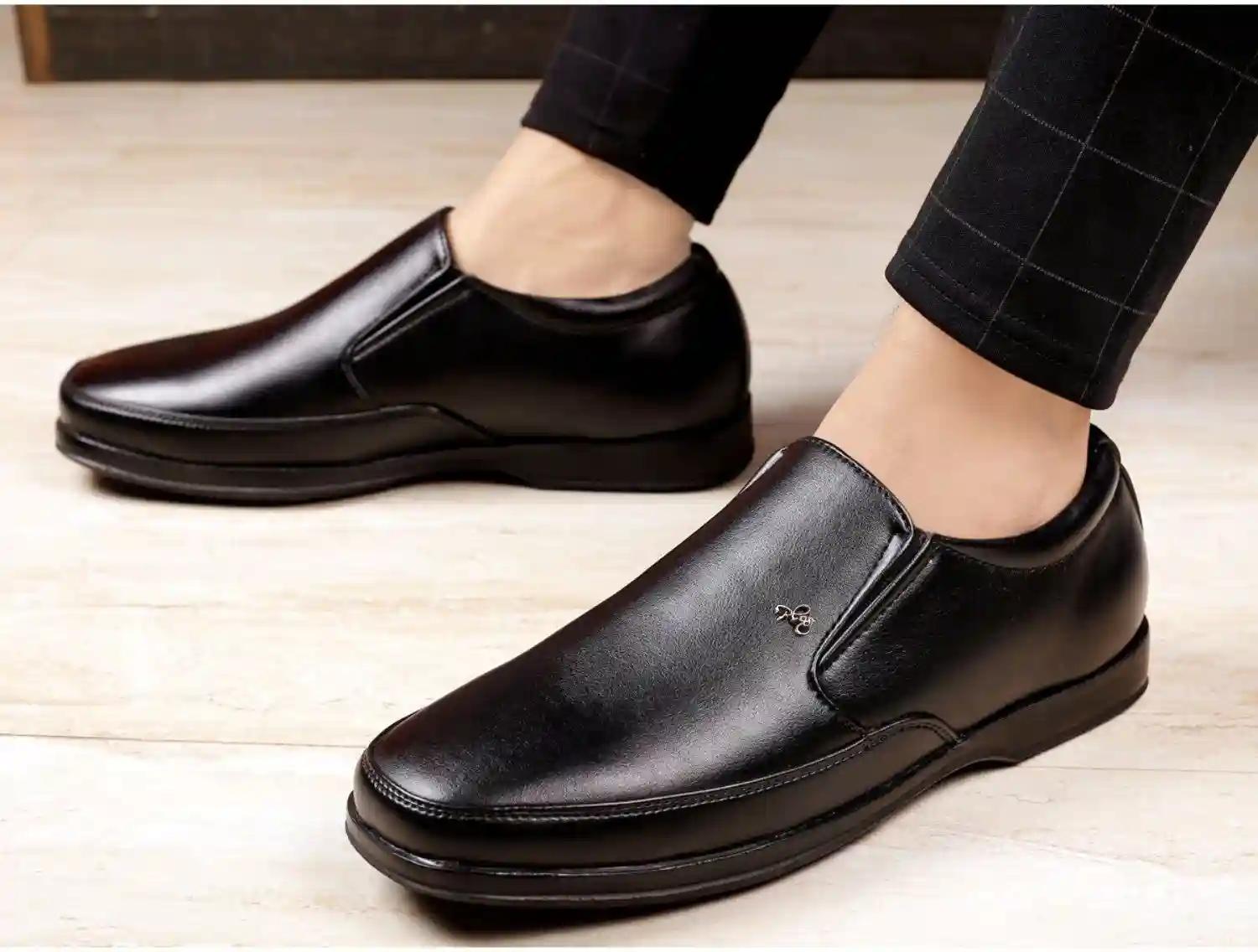 WUGO::Latest Trendy Men Formal Shoes|Black Moccasin Shoes|Office Shoes For Men's & Boys-MOCCASIN05-BLK